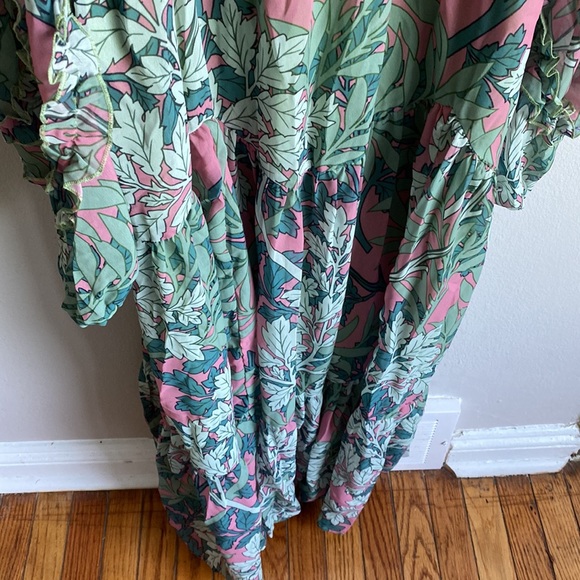 Let Me Be Floral Maxi Dress Size Large - Picture 8 of 14